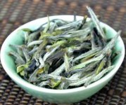 白茶一畝地能產(chǎn)多少斤？